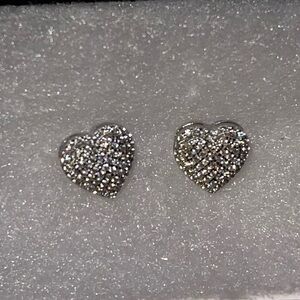 925 Silver Heart Earrings NWOT